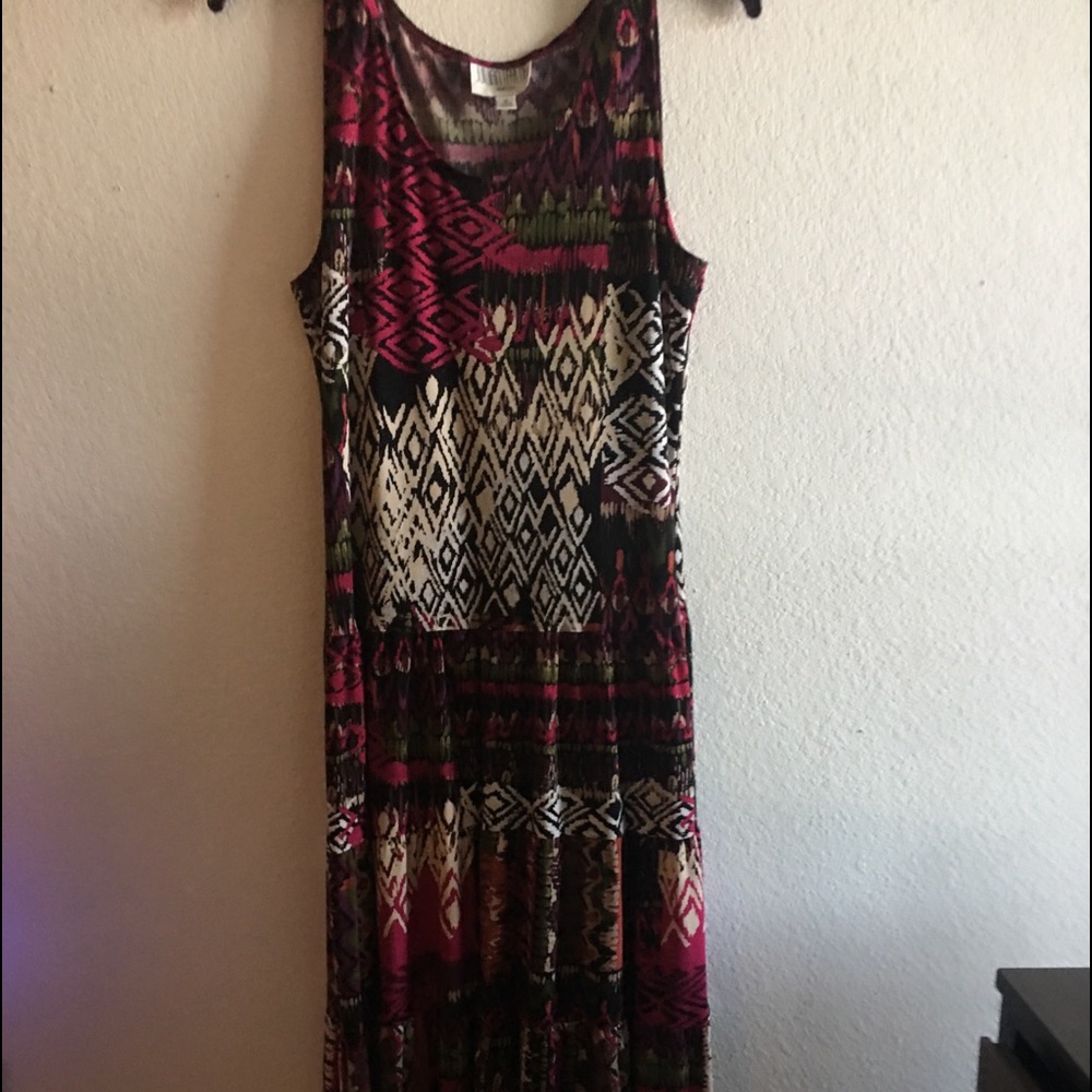 ‼️2/$18‼️Julian Taylor Mixed Print Dress